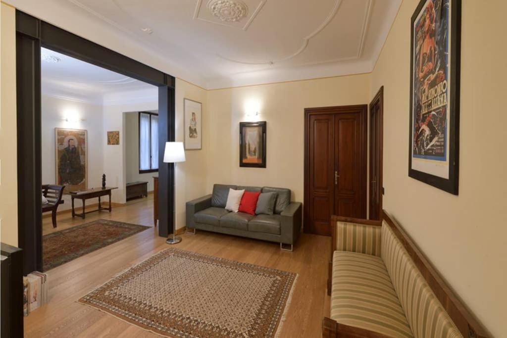 C-Rooms, Residenza Correggio Πάρμα Εξωτερικό φωτογραφία